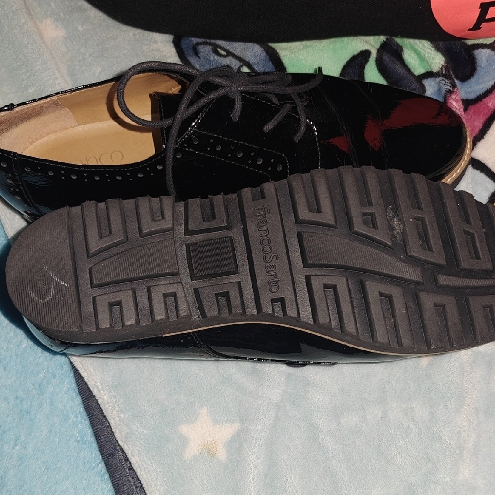 Black Patent Leather Oxford Shoes - Picture 4 of 12